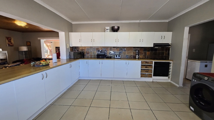 3 Bedroom Property for Sale in Vredenburg Western Cape